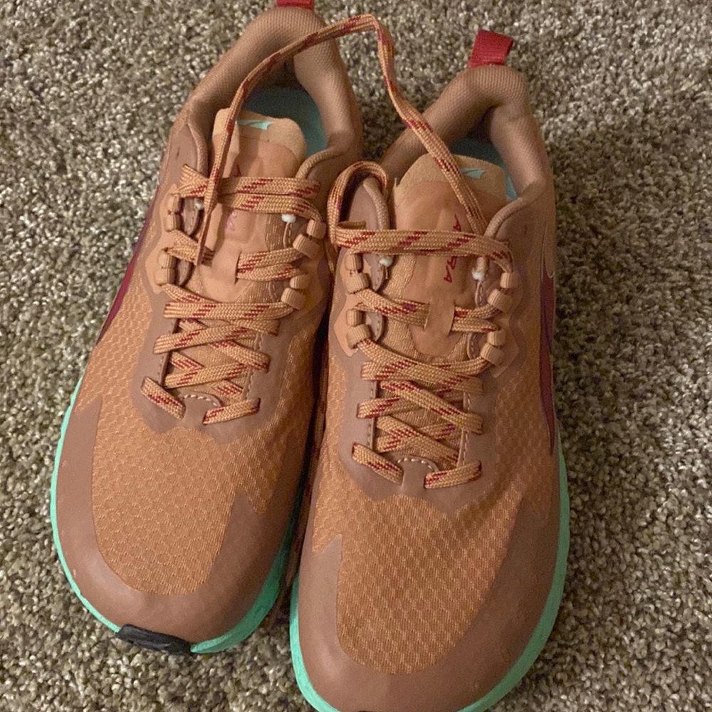 Altra Outroad
